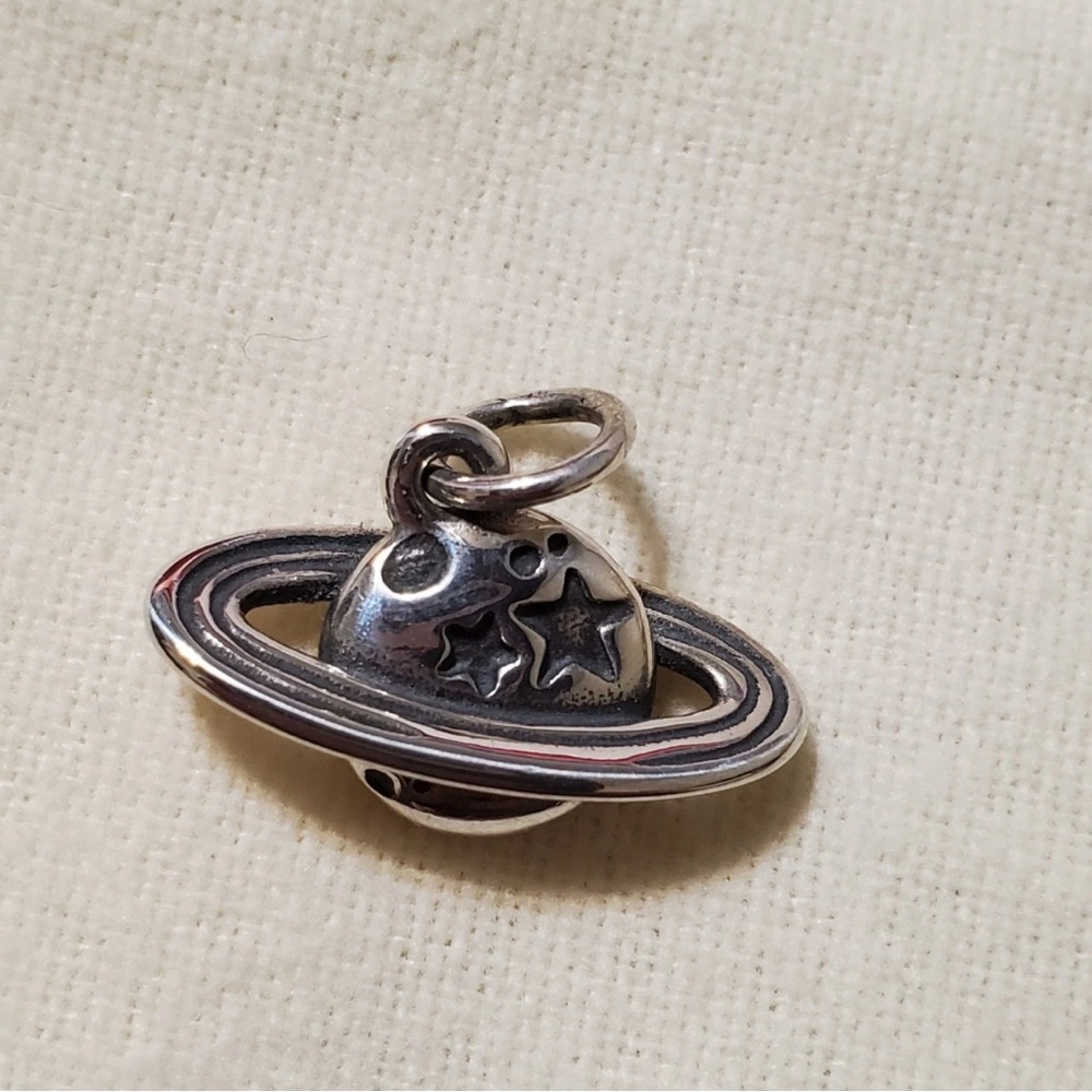 James Avery  Sterling Silver Twinkling Planet Charm New In Box